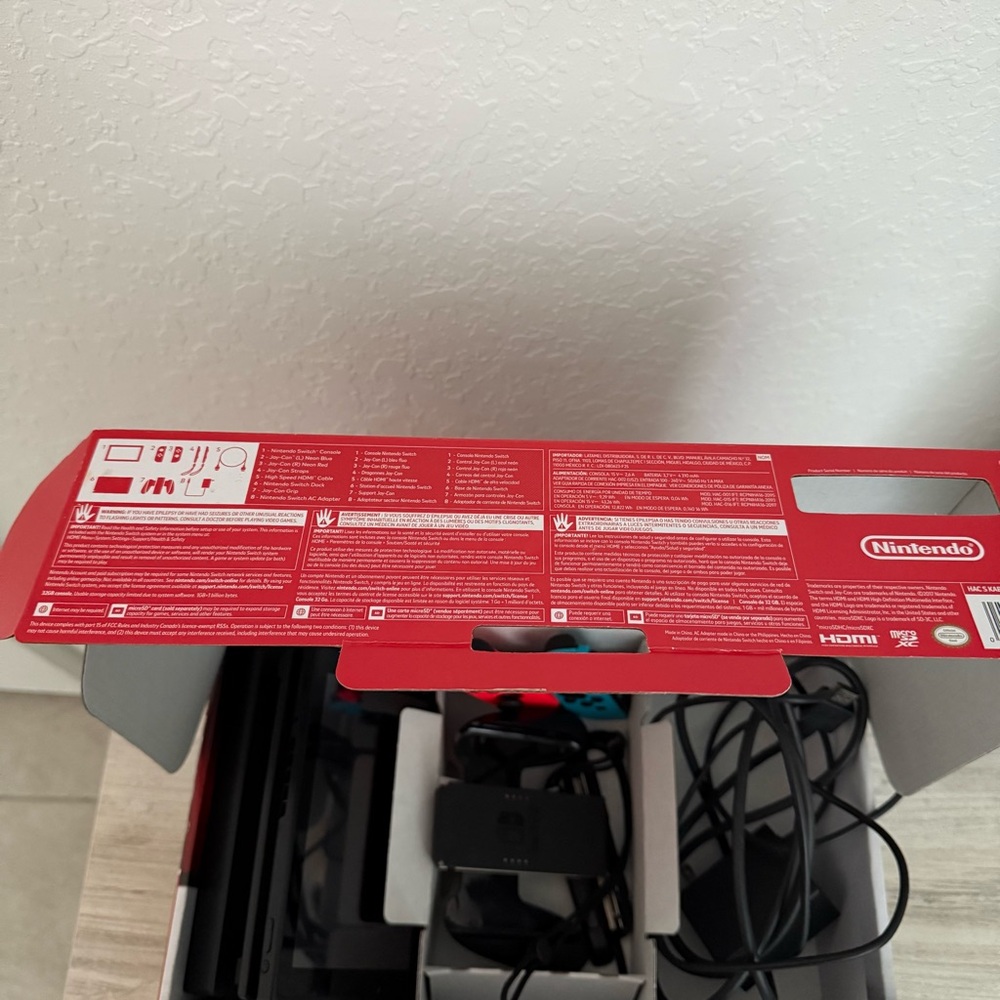 Nintendo Switch w/ Original Box & items Red and Blue Joy-Cons+Case and Two Games - Picture 2 of 16